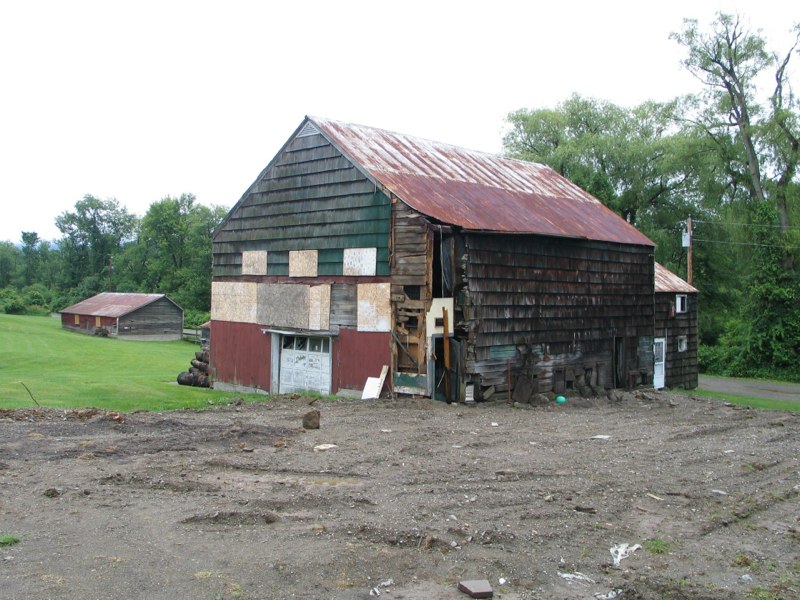 F. S. Barn image 1