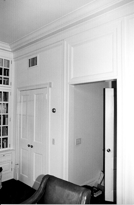 P. F. NYC Residence image 4