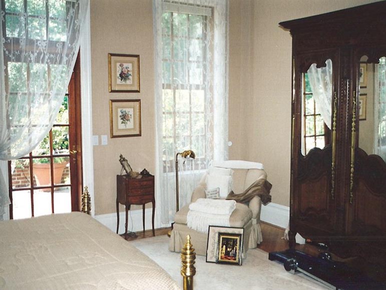 P. F. NYC Residence image 7