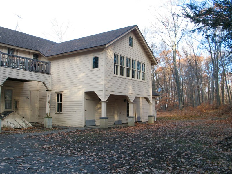 R. B. Barn Studio Addition image 2