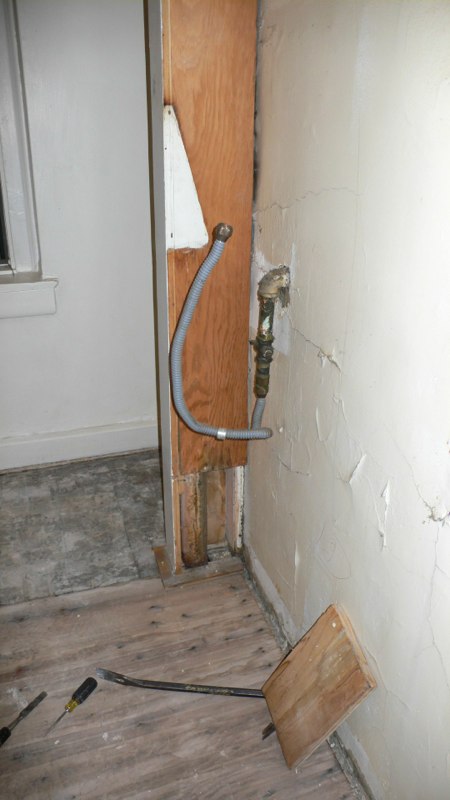 S. SC. Kitchen image 3