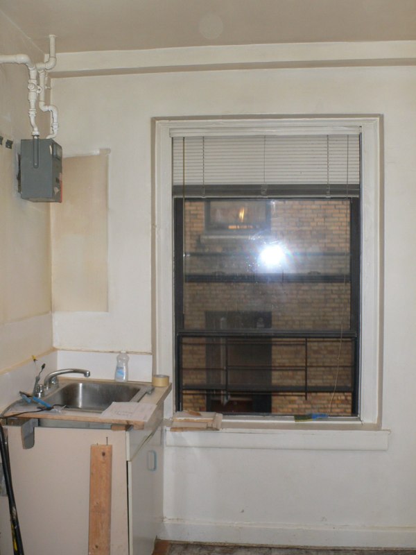 S. SC. Kitchen image 4