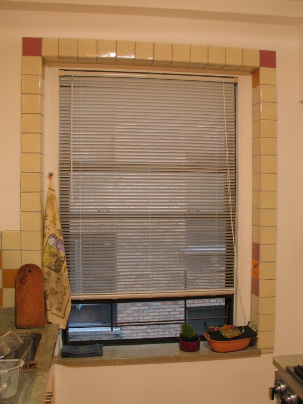 S. SC. Kitchen image 12