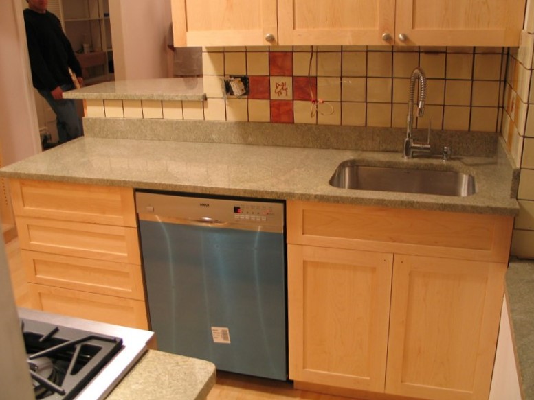 S. SC. Kitchen image 13